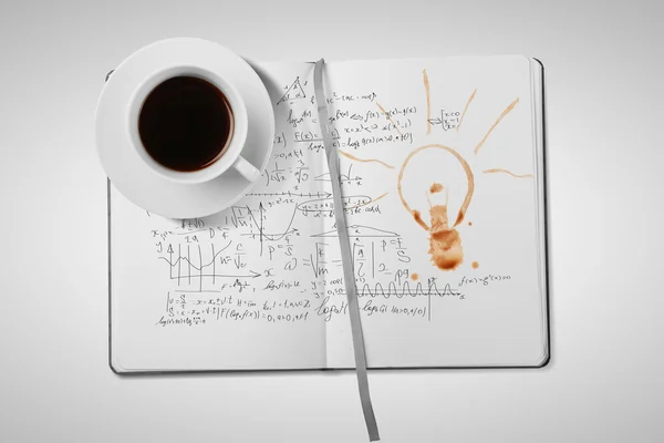 Koffie en boek — Stockfoto