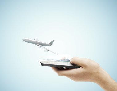 El ele tutuşan telefon