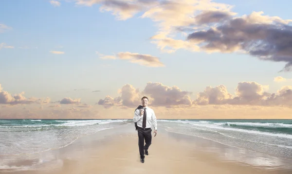 Businessman looking to maze — Stock Photo, Image