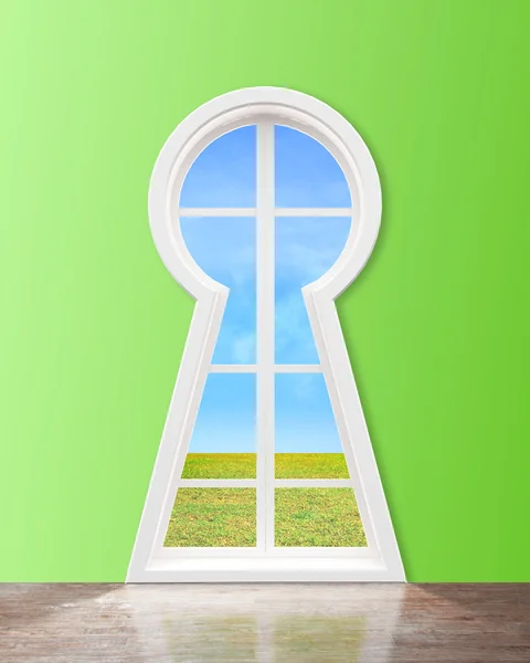 Jendela dalam bentuk lubang kunci — Stok Foto