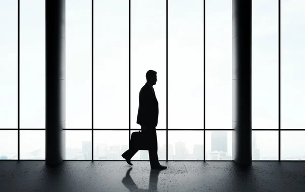Biznesmen spaceru — Zdjęcie stockowe
