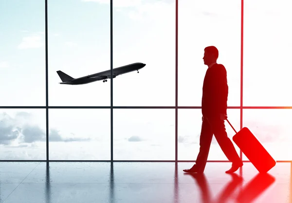 Empresário no aeroporto — Fotografia de Stock