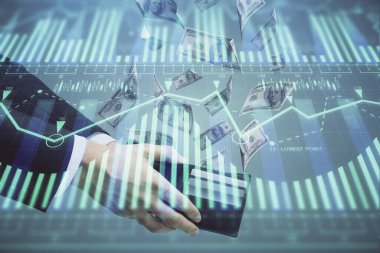 Teknolojiye çoklu maruz kalma hologram, dolar banknotları ve insan eli. Veri kavramı