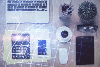 Harita hologramının masaüstü üzerinde çift pozlama. Üst Manzara. Uluslararası bağlantı kavramı.