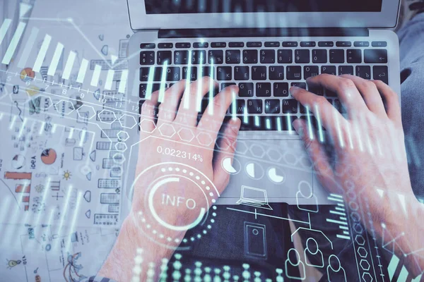 コンピューターのキーボードと技術テーマのホログラム図面を入力する人の手の二重露出 最上階だ 技術コンセプト — ストック写真