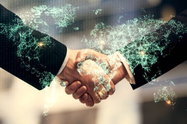 İki kişinin sosyal ağ temalı hologramı ve el sıkışması.