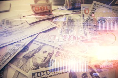 İki kez veri temasına maruz kalınca dolar banknotları arka planda kalıyor. Teknoloji konsepti.