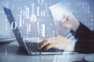 Bilgisayar ve veri temalı hologram çizimleri üzerinde çalışan kadın ellerine çok fazla maruz kalma. Teknoloji kavramı.