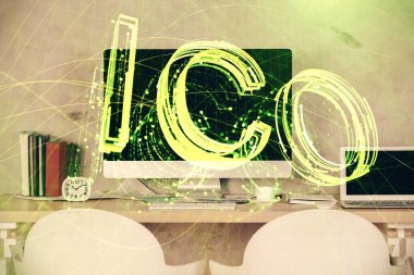 Kripto teknolojisi temalı çizim ve ofis içi arka planına çifte maruz kalma. Engelleme zinciri kavramı.