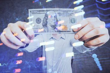 Teknolojinin iki katına çıkması hologram, dolar banknotları ve insan eli. Veri kavramı