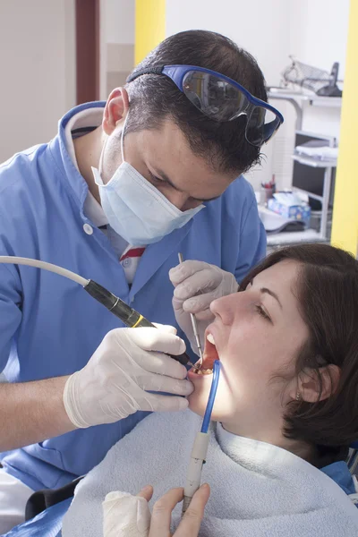 Dentist at work — Stock Photo, Image