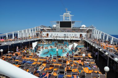 cruise gemi havuzu
