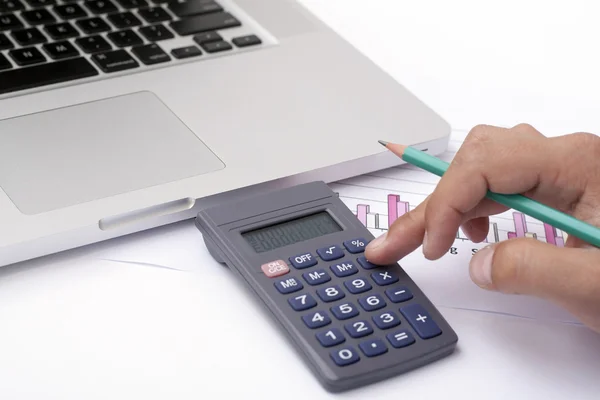 Typing on the calculator — Stock Photo, Image
