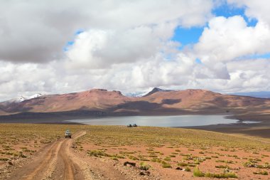 And Dağları, Bolivya'nın altiplano içinde lagün morejon