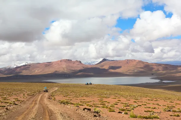 And Dağları, Bolivya'nın altiplano içinde lagün morejon — Stok fotoğraf