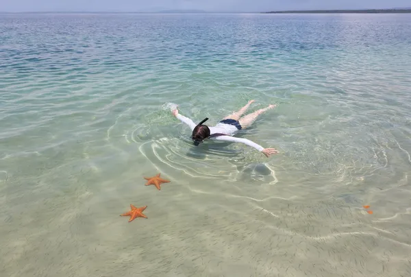 Şnorkel kadın, adalar bocas del toro, panama — Stok fotoğraf