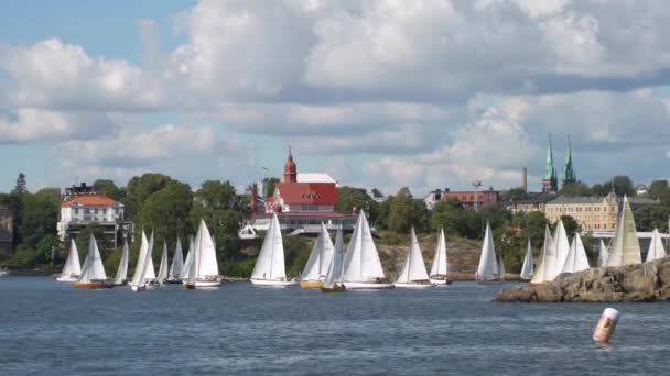Helsinki Finnland Aug 2022 Traditionelle Holzsegelboote Nehmen Der Jährlichen Viaporin — Stockvideo