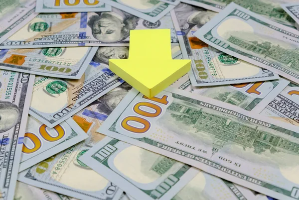 Leeres Papierblatt Auf Hintergrund Mit Dollar Banknoten — Stockfoto