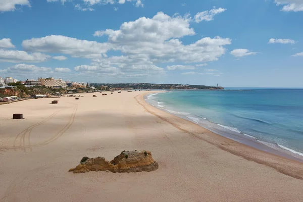 Popüler Praia Rocha Plajı Düşük Mevsimde Insanlar Olmadan Portimao Portekiz — Stok fotoğraf
