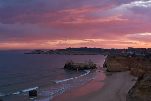 Яскравий Захід Сонця Над Атлантичним Океаном Praia Amado Algarve Coastline — стокове фото