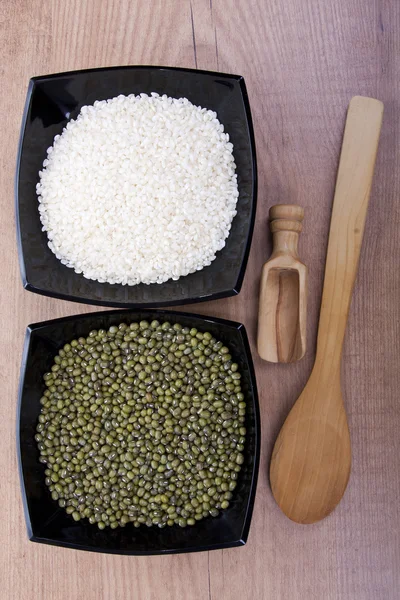 Soy and brown rice — Stock Photo, Image