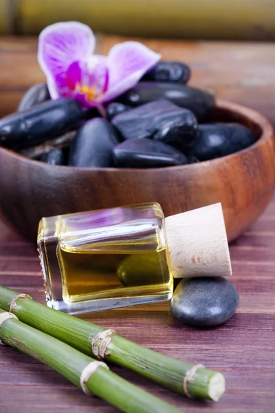 Flasche Olivenöl natürlich aromatischen Wellness — Stockfoto