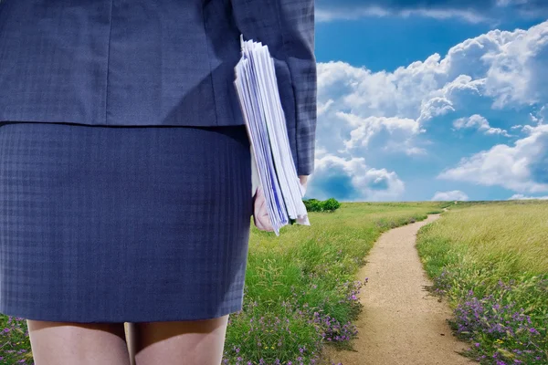 Business woman and road — Stock Photo, Image