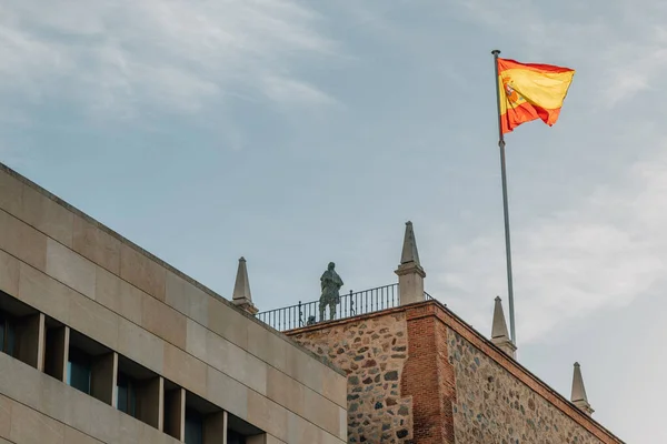 スペインのトレド軍事博物館のスペインの旗の詳細 — ストック写真