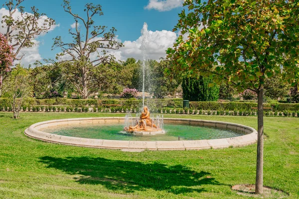 Ostrovní Zahrada Aranjuez Madrid Okrasná Fontána — Stock fotografie