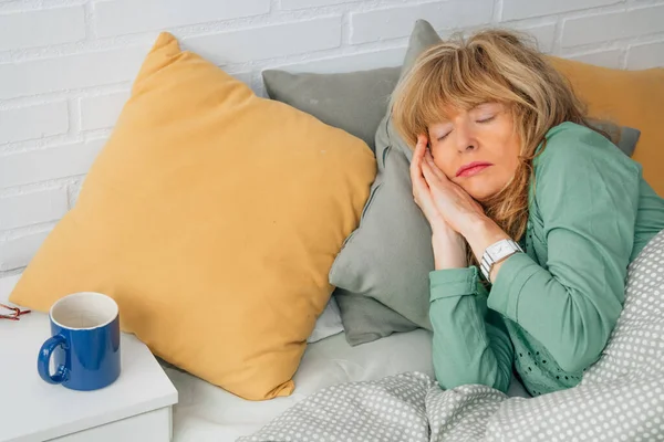 Middle Aged Woman Sleeping Resting Bed — Stock Photo, Image