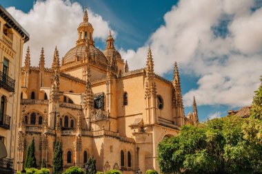 Segovia, İspanya katedralinin manzarası ve manzarası
