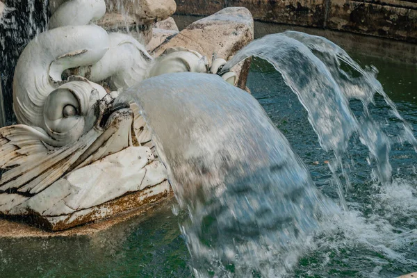 Closeup Water Jet Ornamental Fountain Aranjuez Island Garden Madrid — Stock Photo, Image