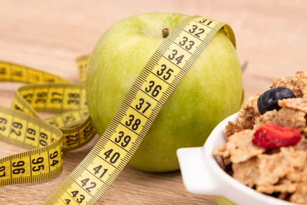 Cereal Bowl Vista Superior Com Fita Métrica Saúde Dieta Conceito — Fotografia de Stock