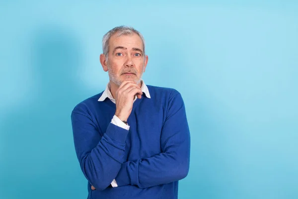 Retrato Medio Cuerpo Del Hombre Jersey Camisa Con Barba Pelo — Foto de Stock