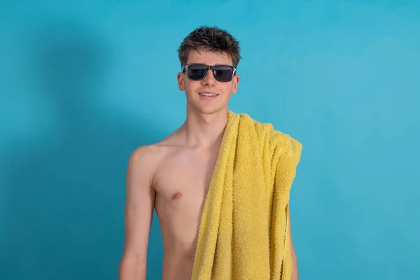 Young Man Isolated Swimsuit Sunglasses Towel — Stock Photo