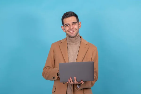 Hombre Con Portátil Aislado Fondo — Foto de Stock