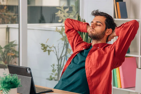 Relaxed Freelancer Home Computer — Stock Photo, Image