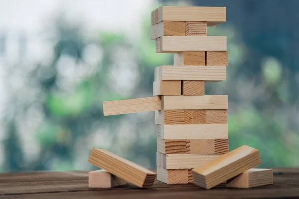 Torre Construcción Equilibrio Con Piezas Rompecabezas Madera — Foto de Stock