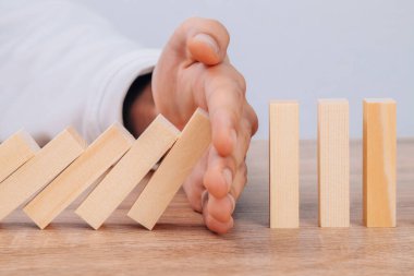 El düşmeyi durdurur, iş konsepti