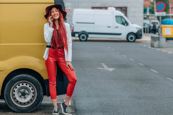 Red Haired Girl Hat Talking Phone Next Vehicle — Stock Fotó