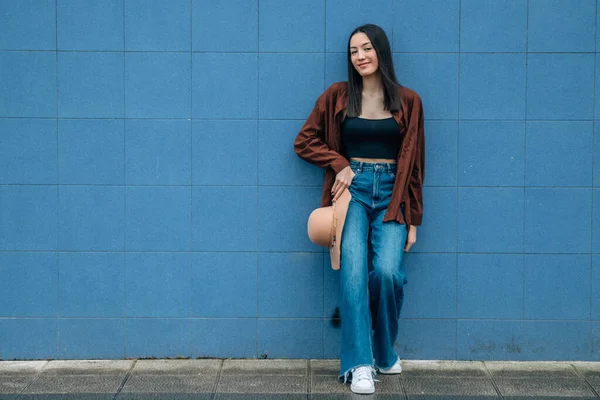 Asian Girl Hat Street Wall — Fotografia de Stock