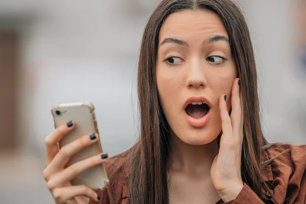Surprised Girl Looking Mobile Phone — Foto Stock