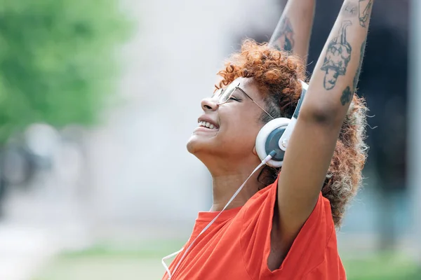 African American Girl Headphones Street Listening Music — 스톡 사진