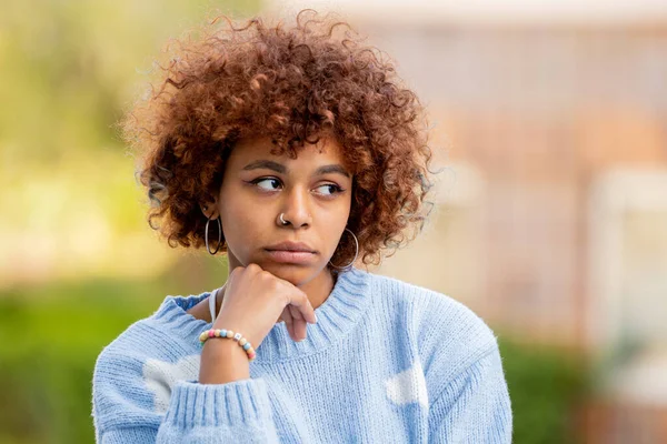 Portrait Pensive African American Girl Street Outdoors — Stock Photo, Image