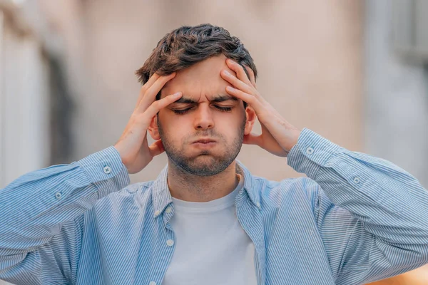 Stressed Man Headache Street — Zdjęcie stockowe
