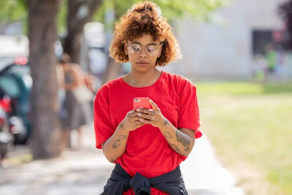 African American Girl Mobile Phone Smartphone — Stockfoto
