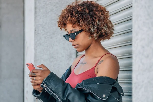 Urban Woman Mobile Phone Sunglasses Street — Stock Fotó