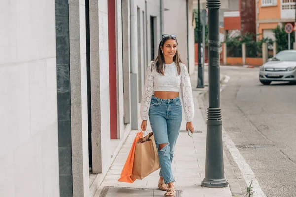 Young Latin Girl Street Shopping Bags — 图库照片