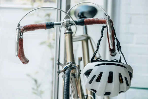 자전거에 헬멧을 자전거를 운동을 — 스톡 사진