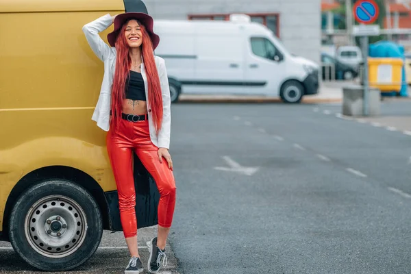 Funky Hipster Girl Van — Stok fotoğraf